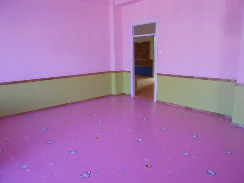 pvc地板與瓷磚、木地板、地毯相比有哪些優(yōu)勢呢？