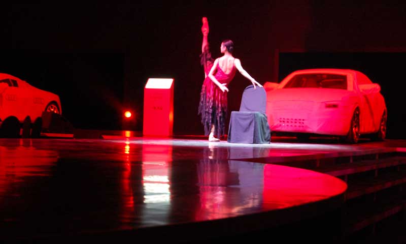 舞臺地板行業應以服務謀生存提升利潤空間