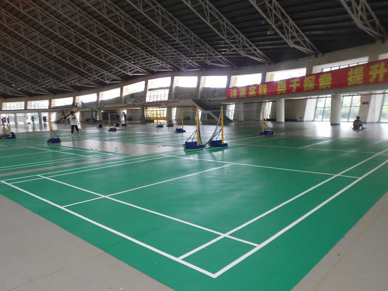 羽毛球場館應該選擇羽毛球場塑膠地板
